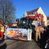 Sonne satt und strahlende Gesichter: Der Faschingsumzug in Offingen lockte viele Besucherinnen und Besucher an.