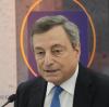 Nein, noch hat er keinen Heiligenschein, aber kaum Kritiker: der italienische Ministerpräsident Mario Draghi. 