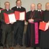 Zu den neuen Bischöflichen Geistlichen Räten, die Bischof Dr. Konrad Zdarsa  ernannte, gehört auch Pater Dr. Patrick Leopold OSB (Zweiter von rechts).