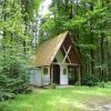 Die Waldkapelle zwischen dem Wiesenbach und dem Lechlingszeller Tal wird von der Familie Ruisinger gepflegt. Sie hatte die Kapelle erbauen lassen.  	
