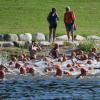 Ein ungewohntes Bild in diesen kalten Tagen. Über 300 Sportlerinnen und Sportler sollen sich nach den Wünschen der Organisatoren am 16. Juni in die Fluten des Rothsee stürzen, wenn der Startschuss zum zweiten Zusser-Schwarzbräu-Nullinger-Triathlon fällt.