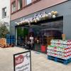 In der Annastraße gibt es ein neues Geschäft: die Süßwaren Fabrik.