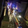 In der Augsburger Morellstraße hat am Freitagabend eine Wohnung gebrannt. Dabei wurden zwei Menschen leicht verletzt, sie zogen sich eine leichte Rauchgasvergiftung zu.