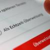 Bei Echtzeit-Überweisungen kommt das Geld in wenigen Sekunden beim Empfänger an. Doch bislang kosten sie bei vielen Banken extra. Das soll sich jetzt ändern. 