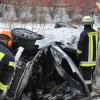 Bei einem Unfall nahe Kempten wurden drei Menschen schwer verletzt.
