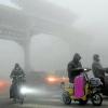 Smog in Peking – bis vor kurzem ein häufiges Bild. Doch die Umweltbelastung in der Millionen-Metropole ist nicht mehr ganz so dramatisch. 	