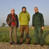 Anton Burnhauser, Michael Burnhauser und Alexander Helber (von links) sind aktiv beim Brachvogel-Schutz.