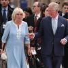 Der britische Thronfolger Prinz Charles und seine Ehefrau Camilla kommen am Hauptbahnhof Leipzig an.