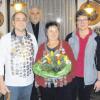 Als neue Schützenkönige 2012 der Zimmerstutzen-Schützengesellschaft Diedorf präsentieren sich Ralf Rösener (l.) und Christa Granetzny (2.v.r.), es gratulieren Bürgermeister Otto Völk und Schützenmeisterin Susanne Wetzel.  