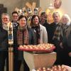Einige Vertreter des Hospizdienstes Meitingen-Augsburg Land-Nord nahmen am Gottesdienst in der Johanneskirche in Meitingen teil. Gemeinsam entzündeten sie für alle 23 Personen, die sie in 2019 begleitet haben, Kerzen. 	