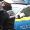 Nach einem Fall von Unfallflucht in Augsburg ermittelt die Polizei. Der Fall ereignete sich auf einem Parkplatz des Westfriedhofs in Pfersee. 