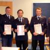 Ehrungen und Neuwahlen bei der Freiwilligen Feuerwehr Ellerbach. Im Bild (von links): Zweiter Kommandant Robert Ertl, Johannes Hartmann, Matthias Litzel, Rainer Bschorr, Kommandant Matthias Brenner. 
