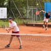 Florian Deiml (vorne) und Manuel Singer gewannen mit den Herren des TC Mering zum Auftakt der Saison deutlich. Foto: Siegfried Baumüller