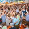 Und schon wieder war es brechend voll: Das Donaumoos-Volksfest feierte seine 50. Auflage mit ungebrochenem Zuspruch. 