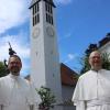 Pater Jonas Schreyer (rechts) wird die Pfarreiengemeinschaft Ichenhausen zum 1. September verlassen. Sein Nachfolger ist Pater Joachim Geilich.