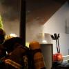 Viel Rauch und ein großer Schaden: In einem Mehrparteienhaus in Aystetten hatte es eine Verpuffung gegeben, als ein Bewohner sein Kaminholz entzünden wollte. 