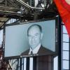 Gedenken an den in den Alpen verschollenen Karl-Erivan Haub im RheinEnergie Stadion in Köln.