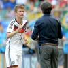 Wer kann es am besten? Thomas Müller! Mit drei Toren im Auftaktspiel gegen Portugal setzt sich der Münchner an die Spitze der Torjägerliste. Trainer Joachim Löw gönnt ihm dafür eine verdiente Auszeit.