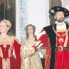 Constanze und Richard Laeverenz verkörpern beim Frundsbergfest das Kaiserpaar Karl V. und Isabella von Portugal. Im Sommerrefektorium des Klosters feierten sie ein stilvolles, höfisches Fest. 