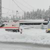 Immense Schneemassen beeinträchtigen das öffentliche Leben im gesamten Landkreis Landsberg. Die Räumfahrzeuge kommen kaum noch nach.