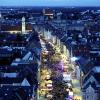 Blick auf die Maximilianstraße. Bei den ersten Augsburger Sommernächten war viel los.