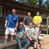 Mit zwei Siegen startete die dritte Herren-Mannschaft des Tennis-Clubs Wertingen so erfolgreich wie kein anderes Team in die neue Saison. Da stellten sich die Cracks gern zum Foto. Hinten von links: Andreas Unger, Helmut Gumpp und Dusan Bogojovic. Vorne von links: Niko Szodruch, Thomas Glonner und Jonathan Giggenbach, der auch bei den Junioren 18 spielt.  	