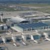 Startbahngegner fordern am Münchner Flughafen ein Nachtflugverbot.