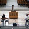 Schola bezeichnet einen einstimmigen liturgischen Chor, doch Kirchenmusikdirektor Udo Knauer will dieses Konzept ausbauen. 	