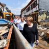 Das Wasser der Erft hat in Bad Münstereifel große Schäden angerichtet. Angela Merkel besuchte mit Unions-Kanzlerkandidat Armin Laschet die Opfer der Überschwemmungen.