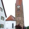 33 Meter misst der Backsteinturm der Pfarrkirche St. Vitus in Willmatshofen.