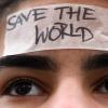 „Save the World“ - die Welt retten: Nichts weniger als das erwarten viele Menschen von der Politik. Doch die kann das kaum leisten.