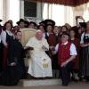 Am 17. Mai 2000 musizierte das Schwäbische Jugendblasorchester anlässlich der großen Papst-Audienz zum 80. Geburtstag von Papst Johannes Paul II. auf dem Petersplatz in Rom. Kniend (von links) der damalige Leiter der deutschen Abteilung des Staatssekretärs, Bertram Meier, und ASM-Präsident Karl Kling. 	