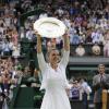 Simona Halep durfte erstmals die Wimbledon-Trophäe in die Höhe halten.