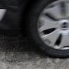 Ein Reifenplatzer ist einem Autofahrer auf der A8 bei Leipheim zum Verhängnis geworden. 
