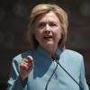Hillary Clinton hatte als frühere Außenministerin auch dienstliche E-Mails über private Server und Geräte abgewickelt. 