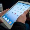 Apple hat Vorwürfe zurückgewiesen, die neue Version des Tabletcomputers iPad erwärme sich beim Betrieb zu stark. Die Temperatur bewege sich im vorgegebenen Rahmen, so der Konzern.