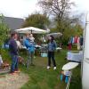 Beim Spaziergang durch den Ort an den Flohmarktständen nach Schnäppchen suchen, das ist das Konzept des Stöberlmarktes.