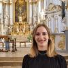 Brigitta Ambs in der Klosterkirche Oberelchingen: Hier findet das Eröffnungskonzert statt. Später geht es auch auf einen Bauernhof oder in den Wald. 