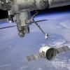 "Dragon" hat angedockt: Nach dem Andocken der ersten privaten Raumkapsel an der Internationalen Raumstation (ISS) haben die Astronauten am Samstag den unbemannten Transporter betreten.