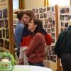 Bei der Ausstellung zum Thema „50 Jahre Spiel ohne Grenzen“ konnten die Besucher in Mönchsdeggingen zig Bilder von vergangenen Veranstaltungen anschauen und in Erinnerungen schwelgen.