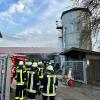 Brandalarm: In Pfaffenhausen rückten die Feuerwehrleute zu einem Silo aus.