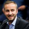 Der ZDF-Moderator Jan Böhmermann will die Einnahmen aus seinem Satire-Song auf die Popindustrie spenden. Das Geld soll der Rheinischen Musikschule in Köln zugutekommen.