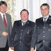 Bürgermeister Dr. Michael Higl gratulierte Florian Ziegler und Christian Liebsch (von links) zur Kommandantenwahl bei der Freiwilligen Feuerwehr Waltershofen. 
