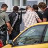 Zugriff in Neu-Ulm: Die Polizei hat gestern Mittag drei Personen festgenommen. Sie könnten mit dem Überfall in Neuhausen in Zusammenhang stehen, hieß es. Doch der Verdacht erhärtete sich nicht – die Männer wurden wieder entlassen. 
