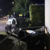 In Günzburg ist ein Mann mit seinem Auto gegen ein Haus gefahren. Alkohol war laut Polizei nicht im Spiel.