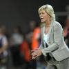 Silvia Neid will als Bundestrainerin weitermachen. dpa