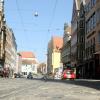 Eine freie Fahrt ist jetzt wieder in der Karolinenstraße möglich. In den vergangenen drei Wochen war hier wegen Gleis- und Straßenbauarbeiten nur ein Einbahnstraßenverkehr möglich. Die Arbeiten sind nun beendet. 