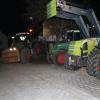 Landwirte protestierten am Donnerstagabend bei einem Besuch von Innenminister Joachim Herrmann in Möttingen.