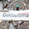 In Nordrhein-Westfalen wurden dieses Jahr bereits 80 Geldautomaten gesprengt. Nach einem Vorfall im Kreis Aschaffenburg hat die Polizei in Bayern nun eine Großfahndung gestartet.