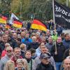 Menschen während einer Demonstration im Stadtzentrum von Frankfurt (Oder).